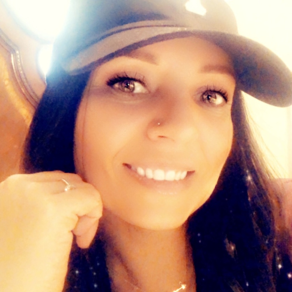 Meet your Posher, Suzanna